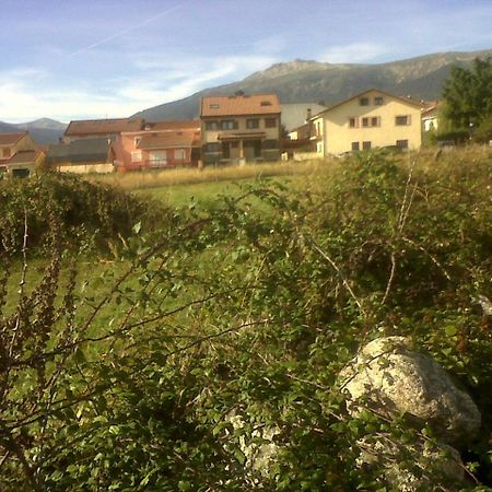 Parque Sierra Norte Rascafria Ngoại thất bức ảnh